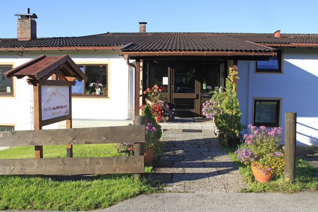 Hotel Alpenblick Berghof هالبليخ الغرفة الصورة